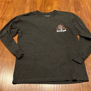 Volcom Graphic long sleeve t shirt Size Medium NWOT